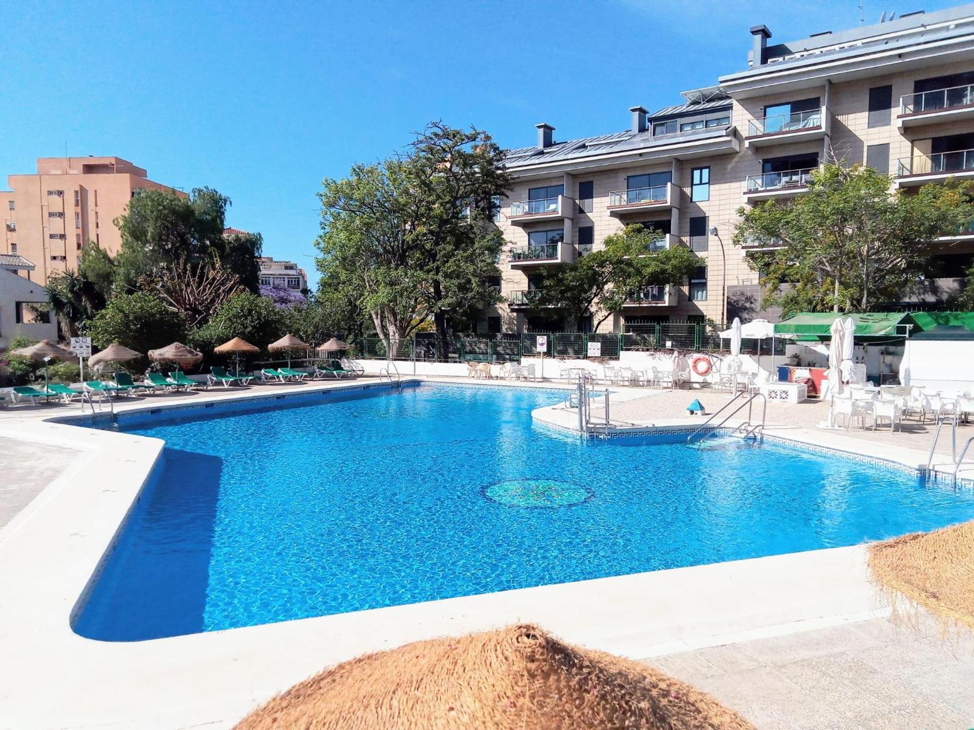 Stunning Apartment In Acuario 118 Benalmadena Exterior photo